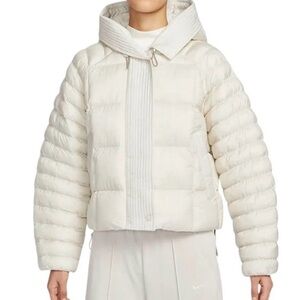 Nike Sportswear Essential PrimaLoft Water Repellent Puffer Coat Women's Cream, L